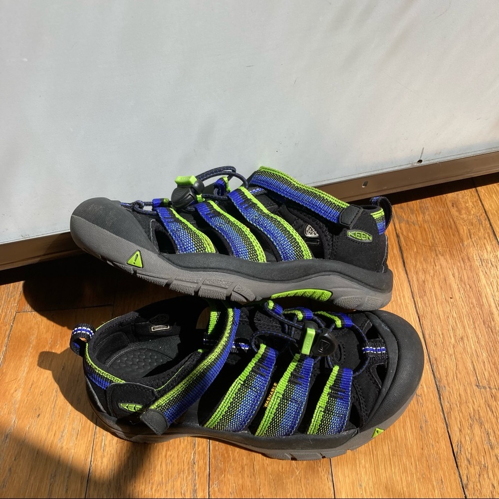EUC Keen Kids Newport Hybrid Sandals/Shoes